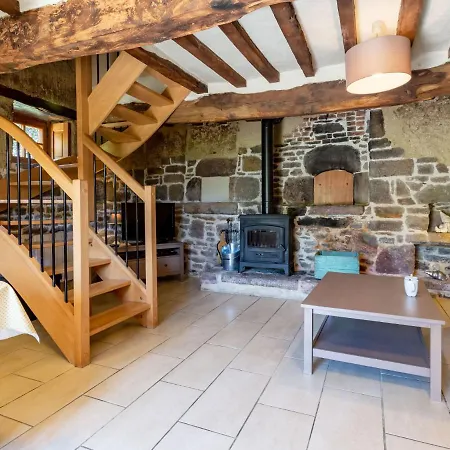 Holiday Home Au Verger Fleuri - HUD400